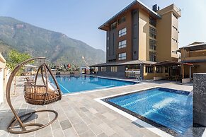 Triple Crown Resort