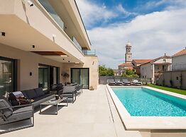 Villa Prima Lux