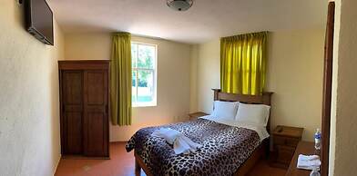 Hotel Renacer