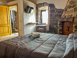 Favisi Rooms