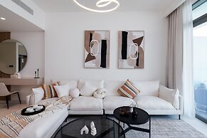 Modern 2BR Emaar Beachfront w Pvt Beach Access