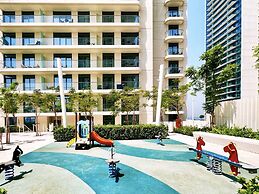 Modern 2BR Emaar Beachfront w Pvt Beach Access