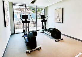 Modern 2BR Emaar Beachfront w Pvt Beach Access