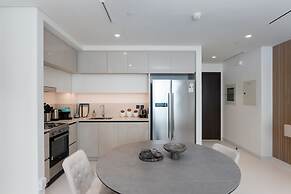 Modern 2BR Emaar Beachfront w Pvt Beach Access
