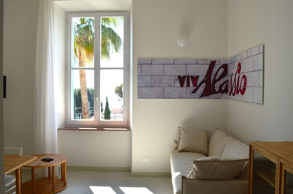 Alaxia Exclusive Apartments