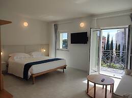 Alaxia Exclusive Apartments