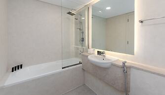 Pristine Difc 2BR w Pool Gym