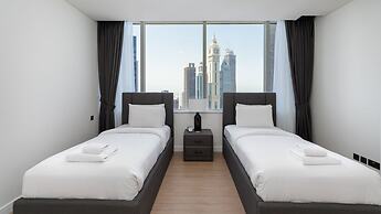 Pristine Difc 2BR w Pool Gym