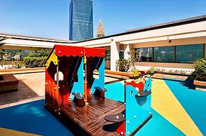 Pristine Difc 2BR w Pool Gym