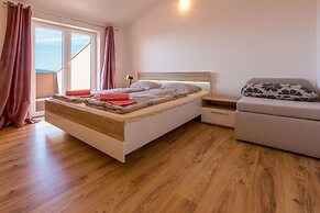 Apartments Tomica
