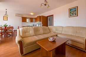 Apartments Tomica