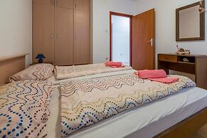 Apartments Tomica