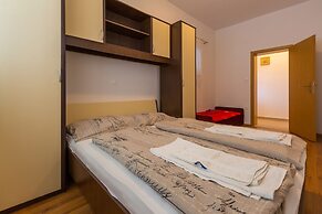 Apartments Tomica