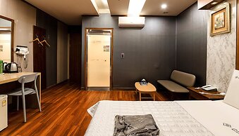 CLIO MOTEL
