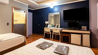 CLIO MOTEL