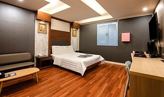 CLIO MOTEL