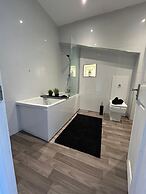 NEW 2 Bedroom Spacious Flat