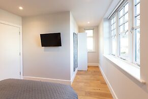 Hampden Apartments - The Anne