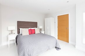 Stunning Central Windsor Town House