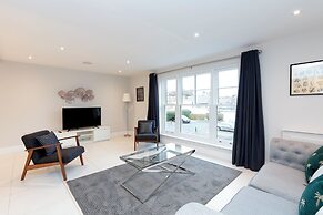 Stunning Central Windsor Town House