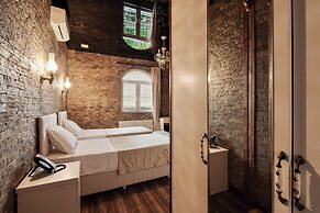 Roots Resort