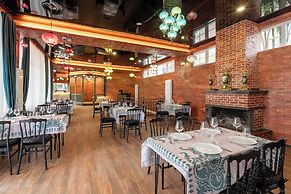 Roots Resort