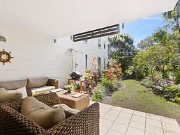 Casuarina Apartment 200m from the Beach