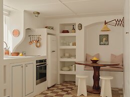 Il Delfino Seaside Inn
