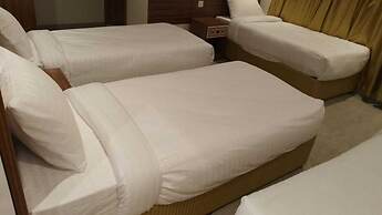Qiswah star  hotel