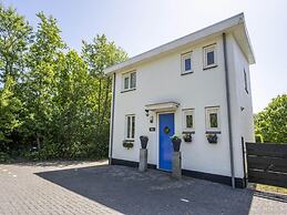 Detached 6 Pers Holiday Home