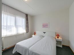 Spacious Holiday Apartment for 4 People