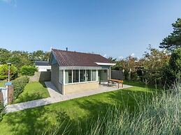 Detached Holiday Bungalow With Garden