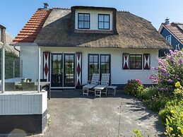 Beautiful Detached Holiday Villa Garden