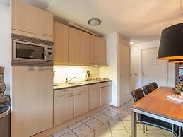 Holiday Apartment Opposite the Beach