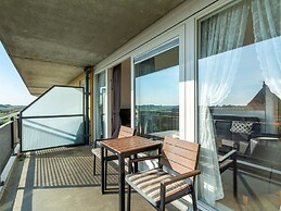 Holiday Apartment Opposite the Beach