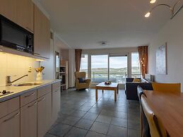 Holiday Apartment Opposite the Beach