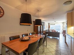 Holiday Apartment Opposite the Beach