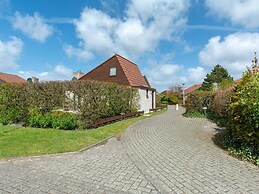 Cozy Holiday Home With Garden