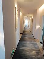 JINJU ART  HOTEL