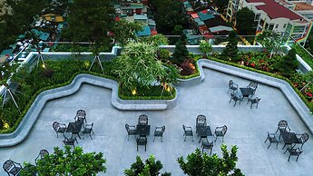 The Gloria Serviced Apartment by Silk Path