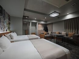 MONday Apart Premium Osaka Namba WEST