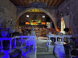 The Old Mill Hotel Lapta