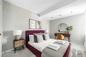 Chic Flat With Stunning City Views