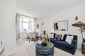Chic Flat With Stunning City Views