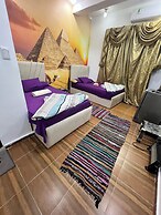 Jana pyramids view inn
