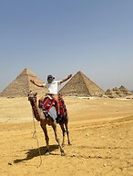 Jana pyramids view inn