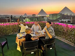 Jana pyramids view inn