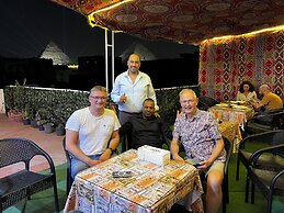 Jana pyramids view inn