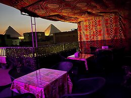 Jana pyramids view inn