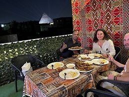 Jana pyramids view inn